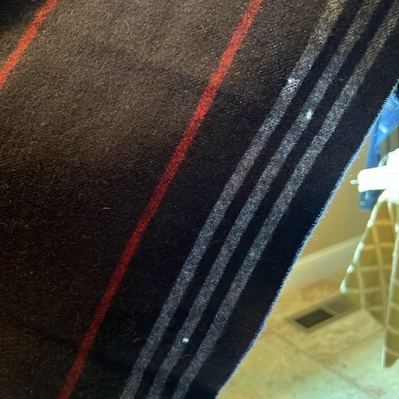 Burberry Cashmere wool blend winter Scarf Blue red and white with fringe - Picture 9 of 17